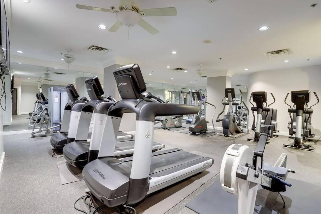 Fantastic 1 Bedroom Condo At Ballston With Gym Арлінгтон Екстер'єр фото