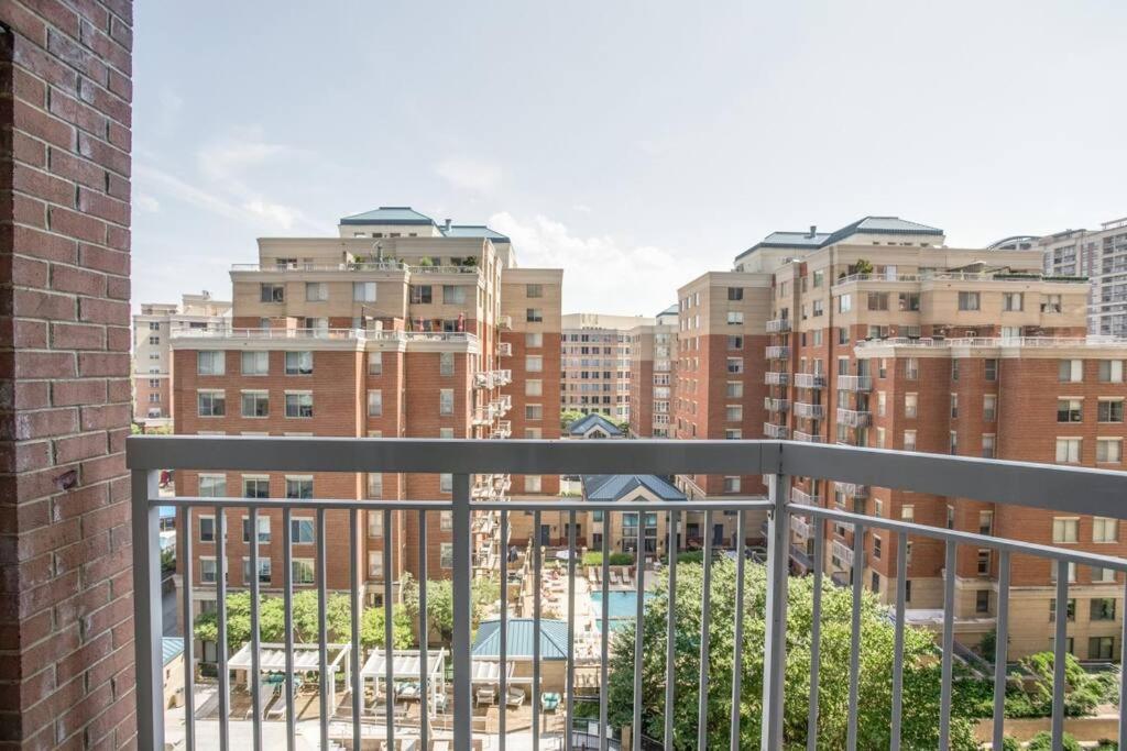 Fantastic 1 Bedroom Condo At Ballston With Gym Арлінгтон Екстер'єр фото